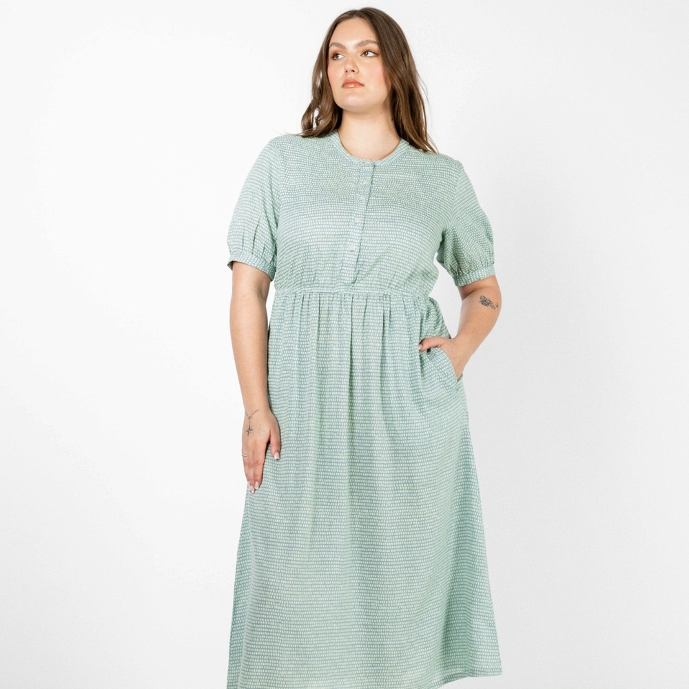 NWT Bridge & Burn Reina Dress L- Aqua Tiles